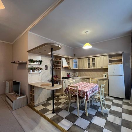 Apartment On Baseinaya Street 13 كييف المظهر الخارجي الصورة