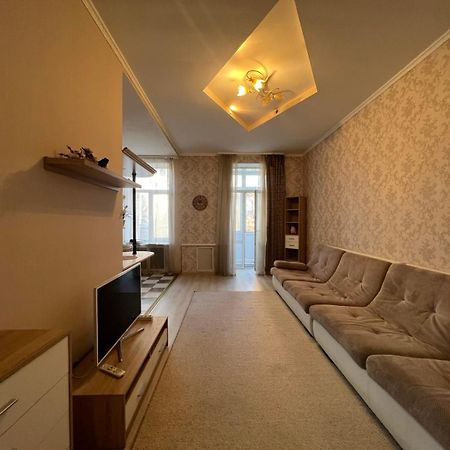 Apartment On Baseinaya Street 13 كييف المظهر الخارجي الصورة